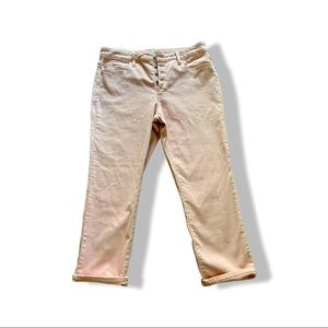 NEW women’s Pink Universal thread goods jeans